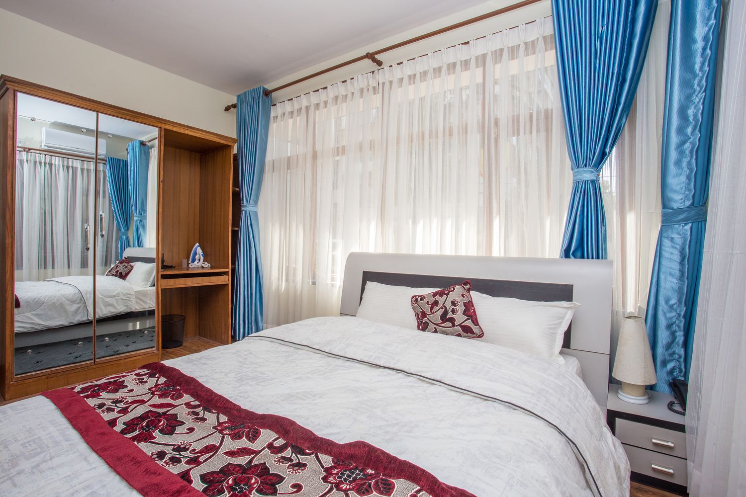 Annapurna Suite — the bedroom, another view