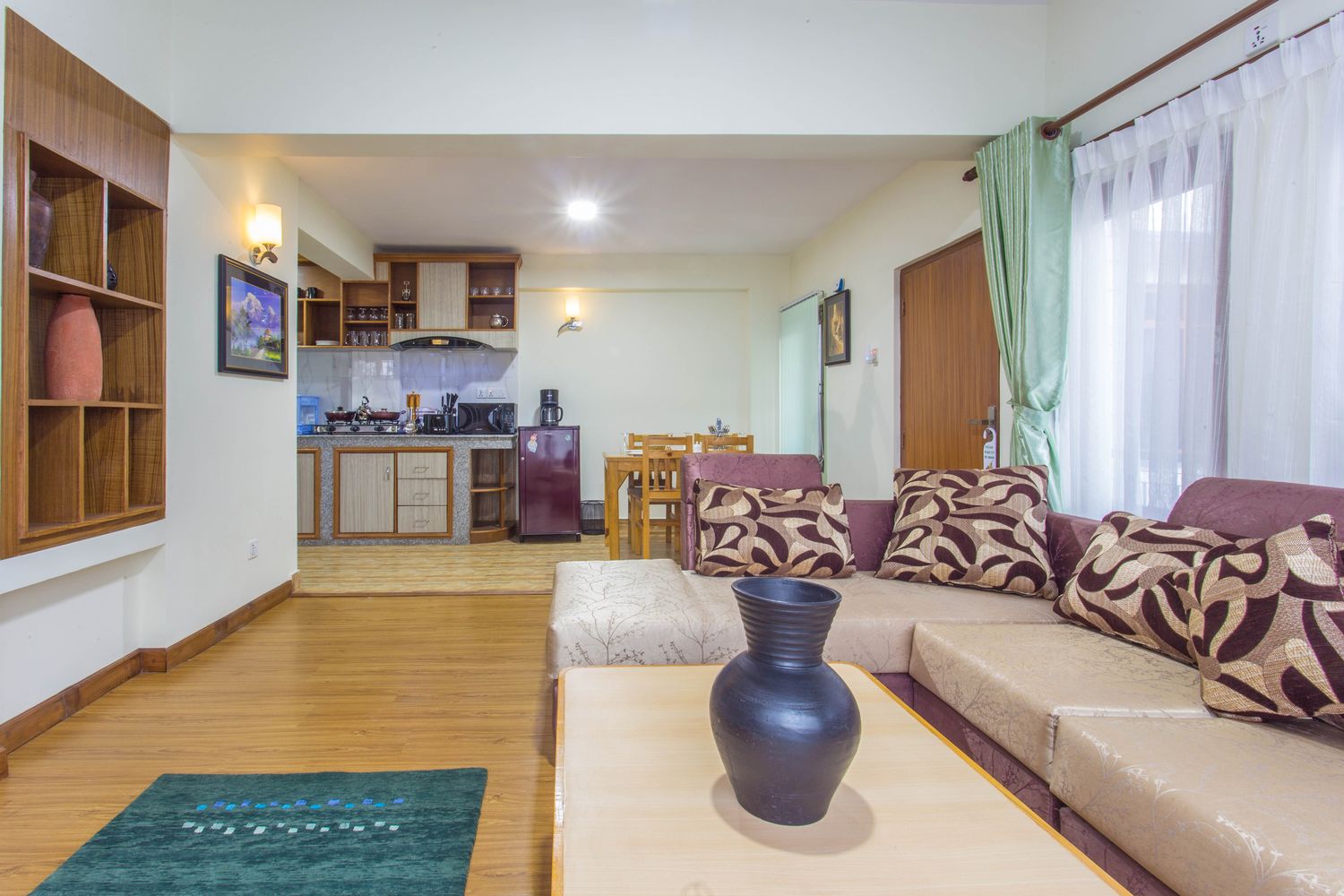 Kanchenjunga Suite — open-plan living, dining & kitchen